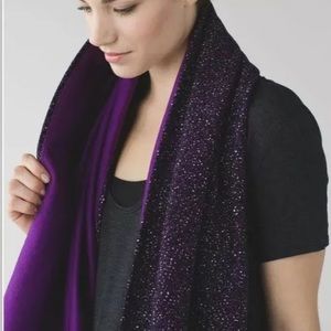 Lululemon Vinyasa scarf-Purple camo stripe pattern